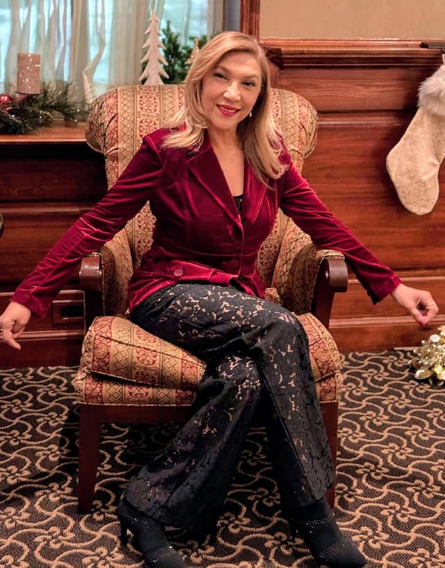 Rossanna sentada.jpg