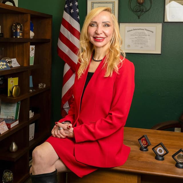 Dr. Simone_red office.jpeg